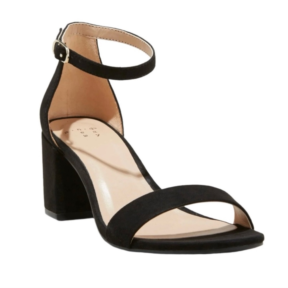 A new day Black suede Heels